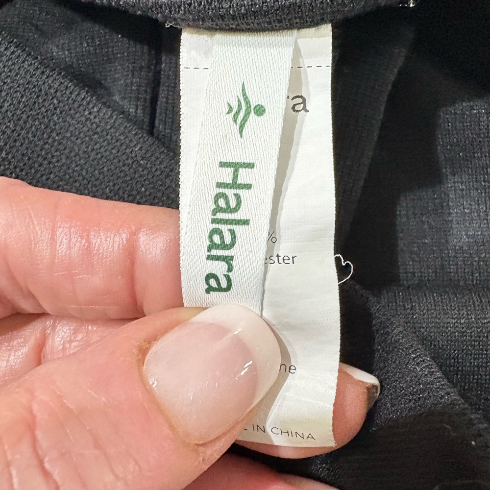 Halara Black Adjustable Strap Button Multiple Poc… - image 6